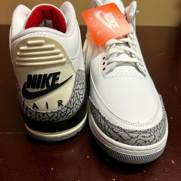 Nike Mens White Cement Re-imagined Air Jordan 3 DN3707-100 Athletic Shoes Sz 18 main image 5